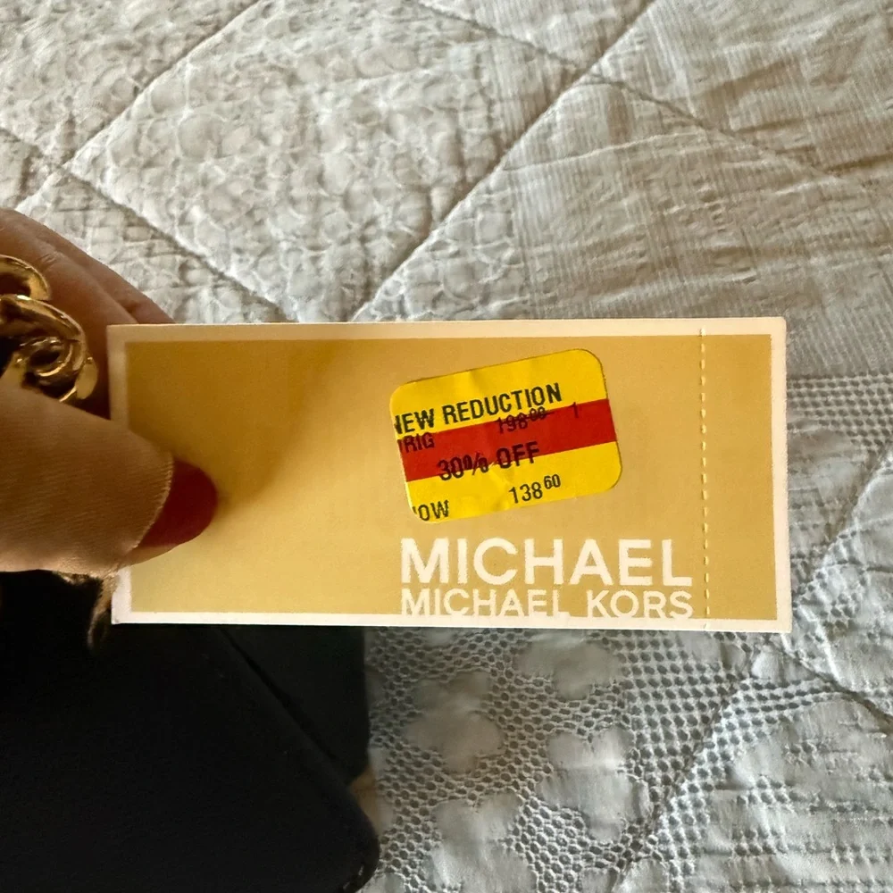 Michael Kors Black Shoulder Bag with Gold Chain - Picture 8 of 8